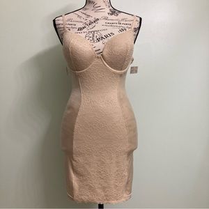 NWT Maidenform Self Expressions Firm Shapewear Lace & Satin Slip